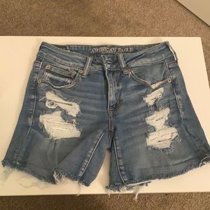Size 6 ripped American eagle shorts